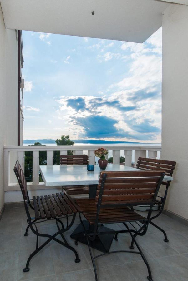 Apartments Villa Medic Brela Zewnętrze zdjęcie