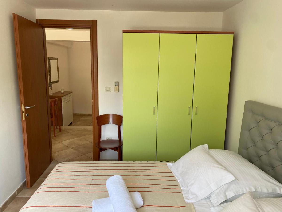 Apartments Villa Medic Brela Zewnętrze zdjęcie
