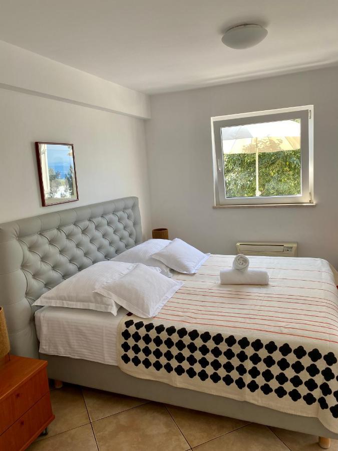 Apartments Villa Medic Brela Zewnętrze zdjęcie
