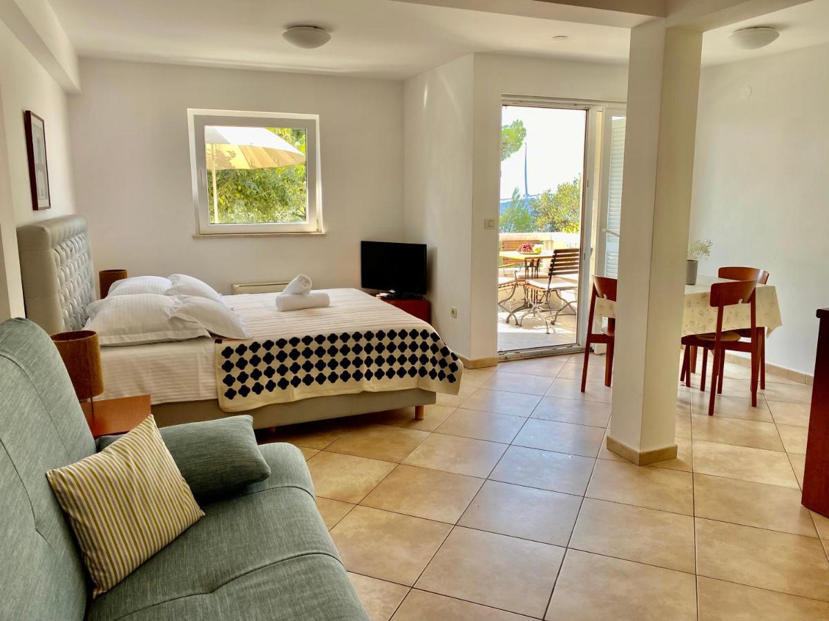 Apartments Villa Medic Brela Zewnętrze zdjęcie