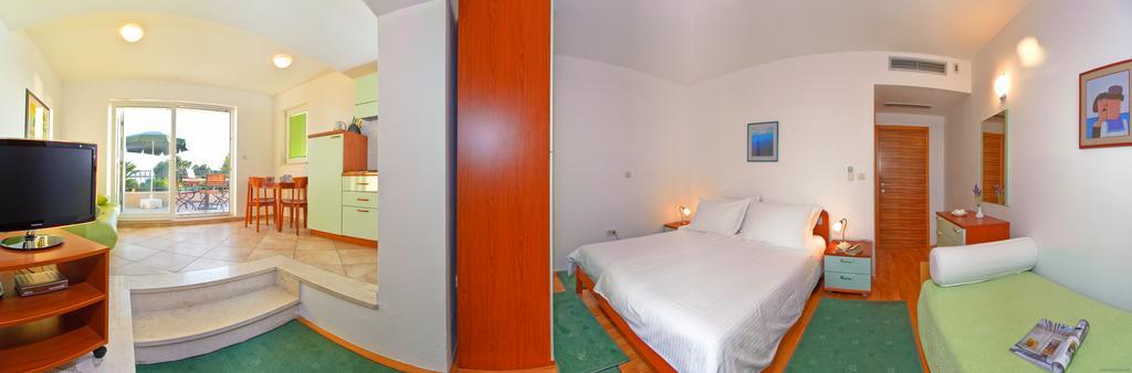 Apartments Villa Medic Brela Zewnętrze zdjęcie